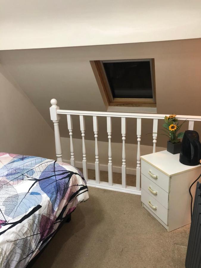 Lyndon B&B Солихъл Екстериор снимка