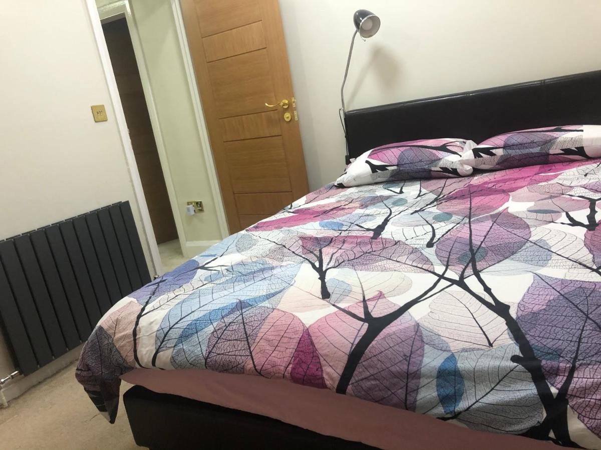 Lyndon B&B Солихъл Екстериор снимка